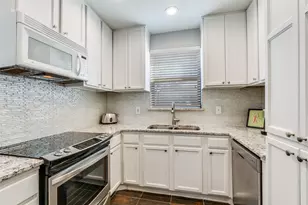 4126 Avondale Ave, Dallas, TX 75219 - Photo 10