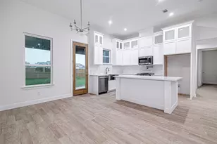 204 High Rdg Ct, Godley, TX 76044 - Photo 10