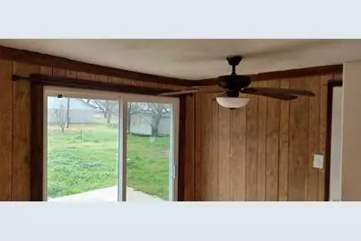 1005 W 1st Street, Hearne, TX 77859 - Photo 12