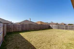 9221 Marilyn Dr, White Settlement, TX 76108 - Photo 28