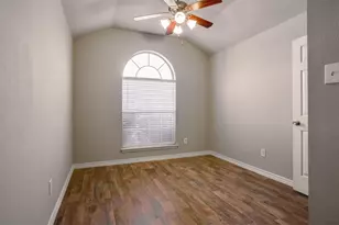 9221 Marilyn Dr, White Settlement, TX 76108 - Photo 10