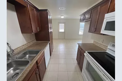 1111 Parkway Trail, Princeton, TX 75407 - Photo 2