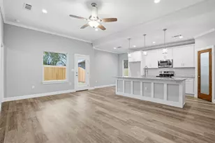 3611 Broken Bow Dr, Granbury, TX 76048 - Photo 8