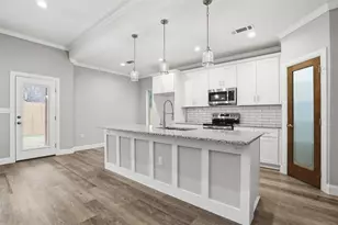 3611 Broken Bow Dr, Granbury, TX 76048 - Photo 14