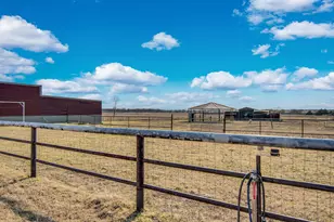 1015 Curry Rd, Waxahachie, TX 75167 - Photo 10