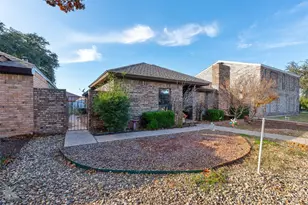 2542 Cloverleaf Ln, Abilene, TX 79601 - Photo 2