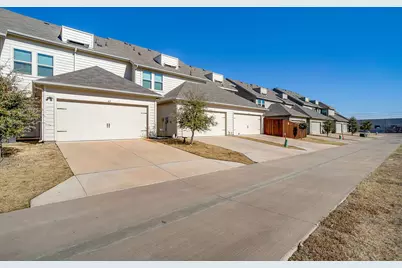 417 Milverton Drive, Fort Worth, TX 76036 - Photo 32