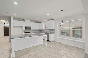 145 Wilson Cliff Dr, White Settlement, TX 76108 - Photo 10