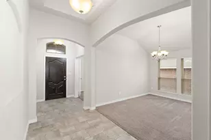 145 Wilson Cliff Dr, White Settlement, TX 76108 - Photo 4