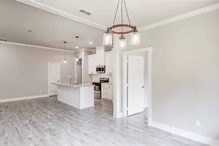 213 S Loveless St, Bullard, TX 75757 - Photo 10