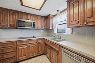 1018 S Valentine Dr, Sherman, TX 75090 - Photo 8