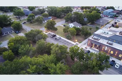 225 S Wilson Street, Burleson, TX 76028 - Photo 4