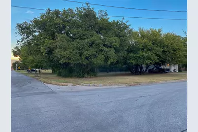 225 S Wilson Street, Burleson, TX 76028 - Photo 6