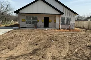 1415 Cloverleaf Rd, Bellmead, TX 76705 - Photo 2