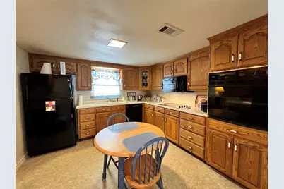 104 E Little Street, Hamilton, TX 76531 - Photo 10