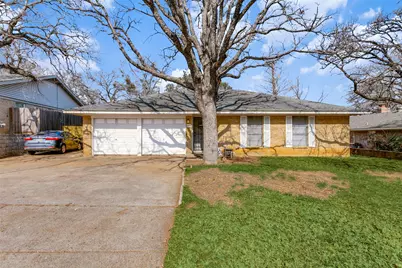 1904 Windlea Drive, Euless, TX 76040 - Photo 2