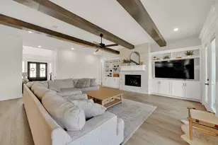 520 Bonnards Peak Rd, Burleson, TX 76028 - Photo 10