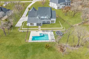 520 Bonnards Peak Rd, Burleson, TX 76028 - Photo 4