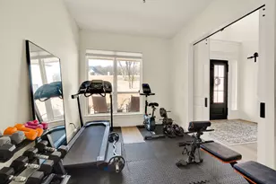 520 Bonnards Peak Rd, Burleson, TX 76028 - Photo 8