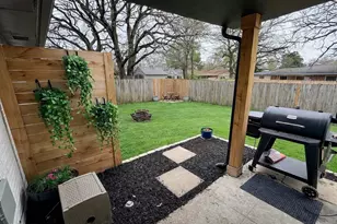 1906 Colony Dr, Irving, TX 75061 - Photo 32