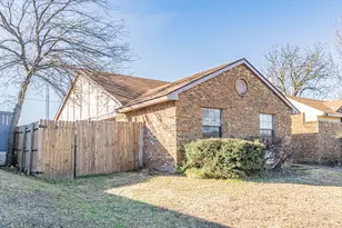 431 Pogue St, Cedar Hill, TX 75104 - Photo 6