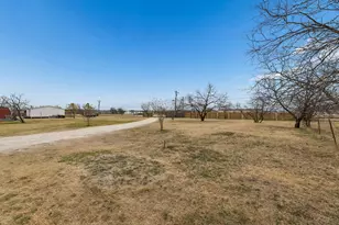 3932 County Rd 911, Joshua, TX 76058 - Photo 32