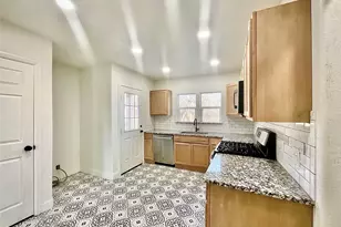 903 SW 5th Ave SW, Mineral Wells, TX 76067 - Photo 8