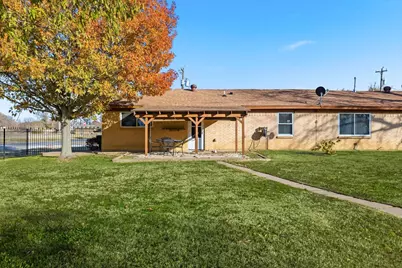 412 N Dallas Street, Pilot Point, TX 76258 - Photo 26