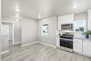 412 N Dallas St, Pilot Point, TX 76258 - Photo 6