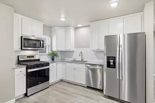 412 N Dallas St, Pilot Point, TX 76258 - Photo 8