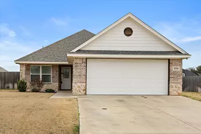 3331 Arrow Creek Drive, Granbury, TX 76049 - Photo 2