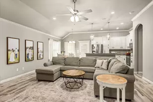 3331 Arrow Creek Dr, Granbury, TX 76049 - Photo 6