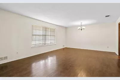 439 Main, Van, TX 75790 - Photo 2