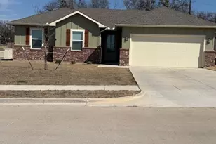 123 Wells St, Cleburne, TX 76031 - Photo 1