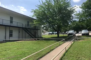 312 W Rentz, Weatherford, TX 76086 - Photo 2