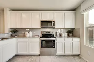 14124 Maida Dr, Pilot Point, TX 76258 - Photo 2