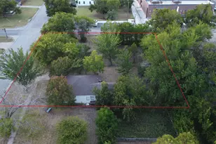 229 S Wilson St, Burleson, TX 76028 - Photo 2