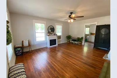 229 S Wilson Street, Burleson, TX 76028 - Photo 12