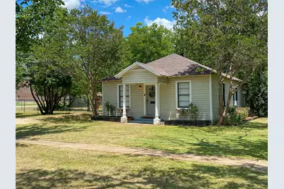 229 S Wilson Street, Burleson, TX 76028 - Photo 8