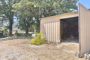 1134 Ladybird Ln, Reno, TX 76020 - Photo 20