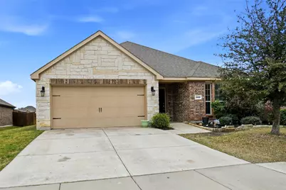 2805 Dominion Street, Denton, TX 76209 - Photo 2