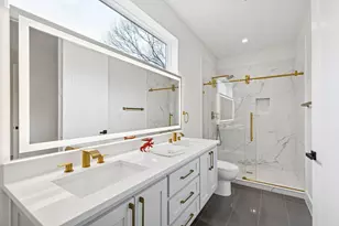 8749 Rexford Dr, Dallas, TX 75209 - Photo 32