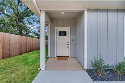 805 Branding Iron Trail, Granbury, TX 76049 - Photo 4