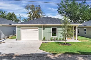 807 Branding Iron Trail, Granbury, TX 76049 - Photo 1