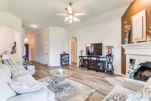 1317 Castlegar Ln, Fort Worth, TX 76247 - Photo 8