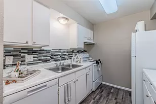 300 W Wintergreen Rd, DeSoto, TX 75115 - Photo 8