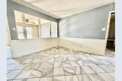 512 NW Lorna Street, Burleson, TX 76028 - Photo 4