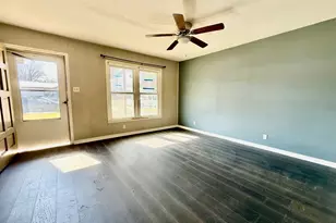 512 NW Lorna St, Burleson, TX 76028 - Photo 2