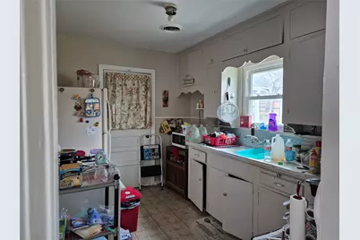 905 Sycamore Drive, Garland, TX 75041 - Photo 4