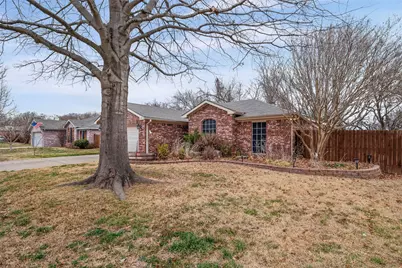 217 King Arthur Drive, Weatherford, TX 76086 - Photo 2